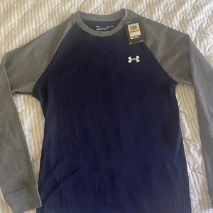 NWT. Men’s small under armour long sleeved crew.